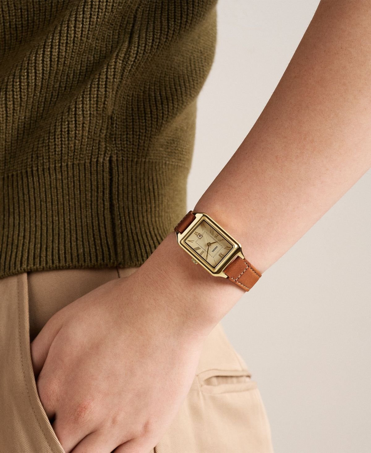 Fossil Women's Raquel Three-Hand Date Medium Brown Leather Watch 23mm